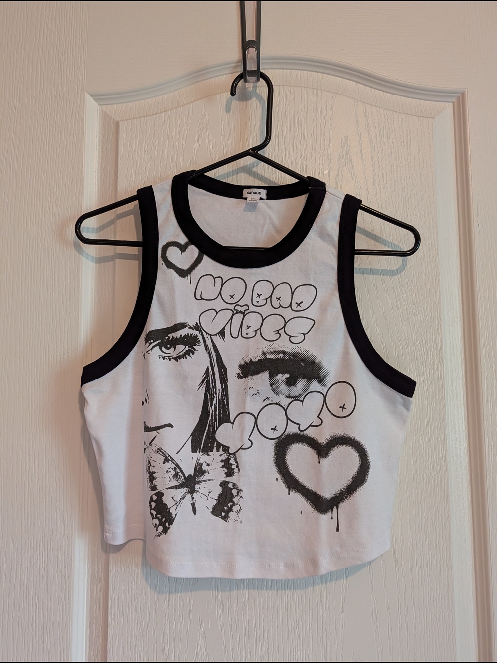 Garage Brand Graphic Heart & Butterfly Crop Tank Top - Black/White Sz Large